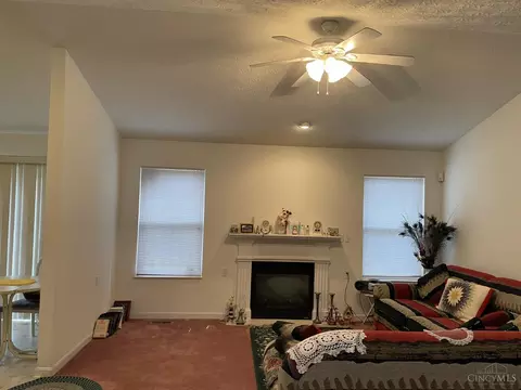 Living - 1202 Ashmore Ct, Cincinnati, OH 45231 photo 2 of 2