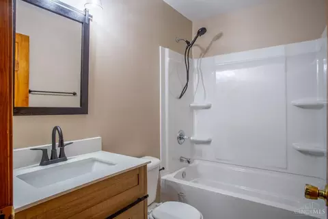 Bath - 20 Douglas Cir, Georgetown, OH 45121 photo 1 of 3