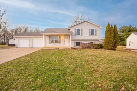20 Douglas Cir, Georgetown, OH 45121