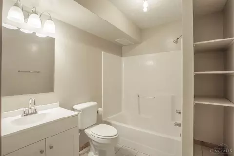 Bath - 20 Douglas Cir, Georgetown, OH 45121 photo 3 of 3