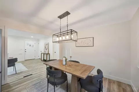 Dining - 3286 Tulsa Ct, Cincinnati, OH 45238 photo 1 of 4