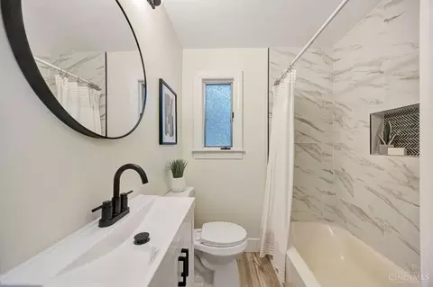 Bath - 3286 Tulsa Ct, Cincinnati, OH 45238 photo 2 of 2