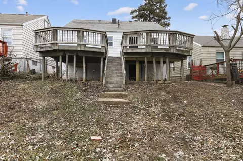 Exterior - 1877 Ashbrook Dr, Cincinnati, OH 45238 photo 6 of 7