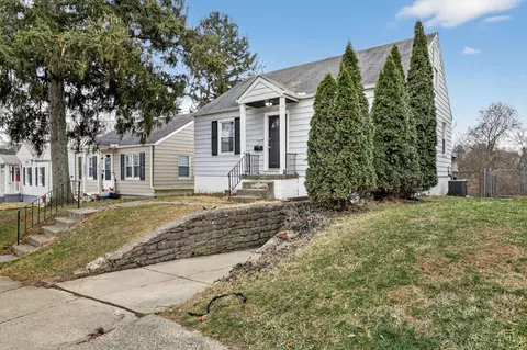 Exterior - 1877 Ashbrook Dr, Cincinnati, OH 45238 photo 3 of 7