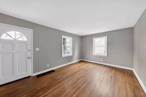 Living - 1877 Ashbrook Dr, Cincinnati, OH 45238 photo 1 of 2