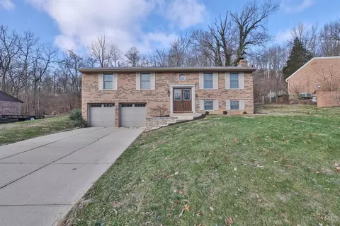 3949 Brown Farm Dr, Hamilton, OH 45013