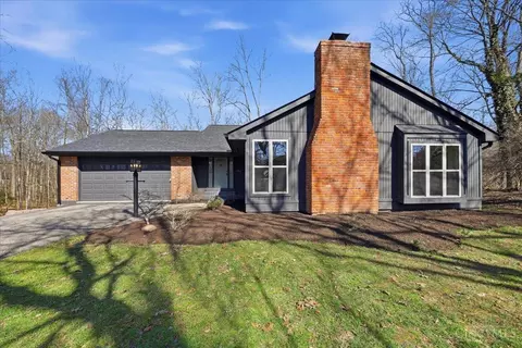 984 Woodcreek Dr, Milford, OH 45150