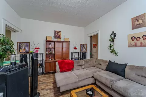 Living - 3610 Bevis Ave, Cincinnati, OH 45207 photo 2 of 2