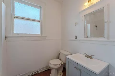 Bath - 3610 Bevis Ave, Cincinnati, OH 45207 photo 3 of 4