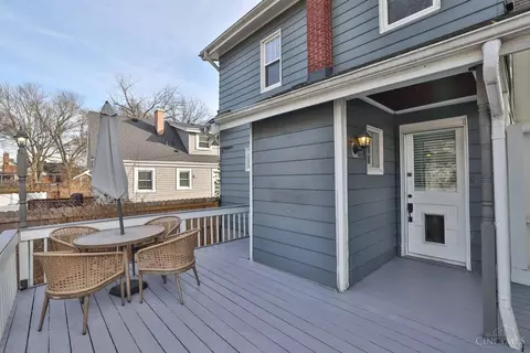 Exterior - 4136 Maple Dr, Cincinnati, OH 45209 photo 4 of 9
