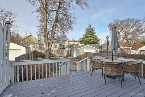 Exterior - 4136 Maple Dr, Cincinnati, OH 45209 photo 5 of 9