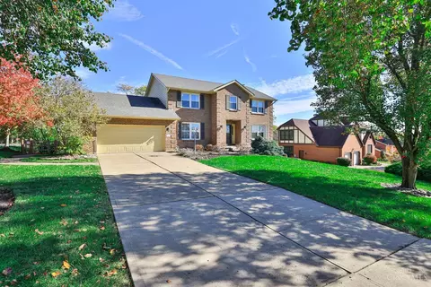 7230 Walnut Creek Dr, West Chester, OH 45069