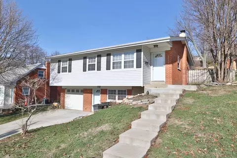 Exterior - 1771 Keith Dr, Reading, OH 45215 photo 2 of 12