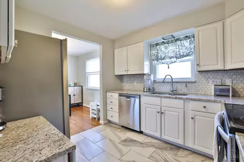 Kitchen - 1771 Keith Dr, Reading, OH 45215 photo 2 of 3
