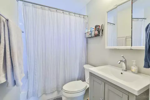 Bath - 1771 Keith Dr, Reading, OH 45215 photo 1 of 2