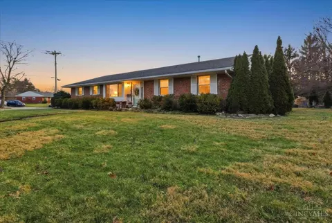 303 Princewood Ct, Springdale, OH 45246