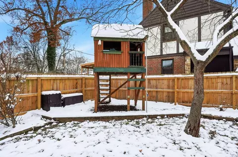 Exterior - 3935 Eileen Dr, Cincinnati, OH 45209 photo 11 of 23