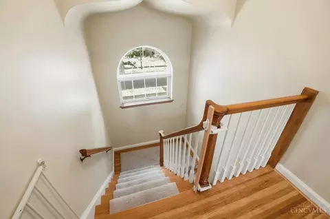 Entry Way - 3935 Eileen Dr, Cincinnati, OH 45209 photo 4 of 5