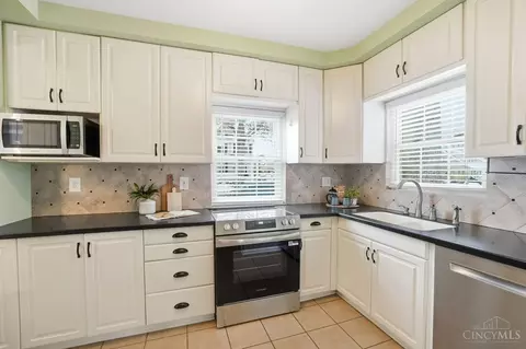 Kitchen - 3935 Eileen Dr, Cincinnati, OH 45209 photo 1 of 6