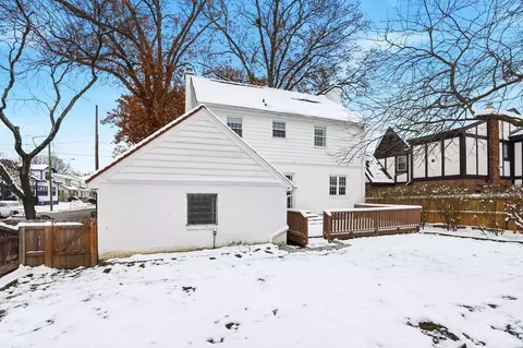 Exterior - 3935 Eileen Dr, Cincinnati, OH 45209 photo 16 of 23