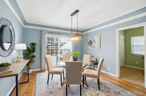 Dining - 3935 Eileen Dr, Cincinnati, OH 45209 photo 2 of 2