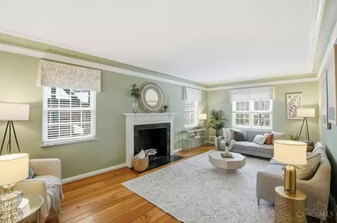 Living - 3935 Eileen Dr, Cincinnati, OH 45209 photo 1 of 5