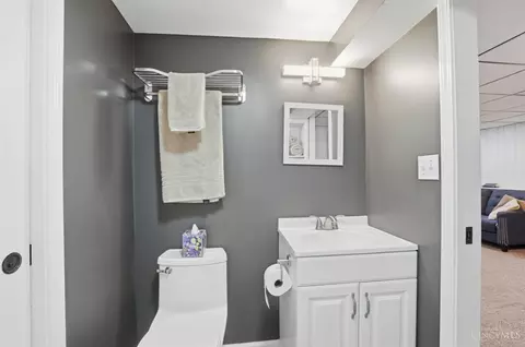 Bath - 3255 Harmony Ln, Cincinnati, OH 45248 photo 3 of 4