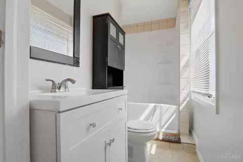 Bath - 1314 Waycross Rd, Forest Park, OH 45240 photo 2 of 3