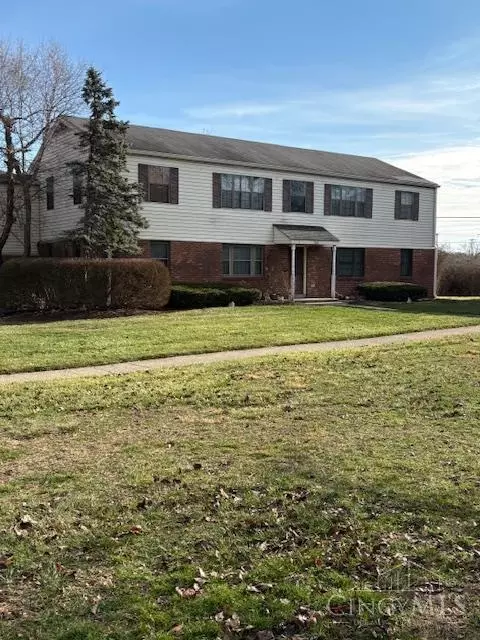 1948 Chaucer Dr, Cincinnati, OH 45237