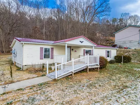 1925 Pershing Ave, West Portsmouth, OH 45663