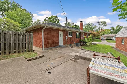 Exterior - 77 Handel Ln, Cincinnati, OH 45218 photo 3 of 4