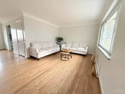 Living - 77 Handel Ln, Cincinnati, OH 45218 photo 3 of 3