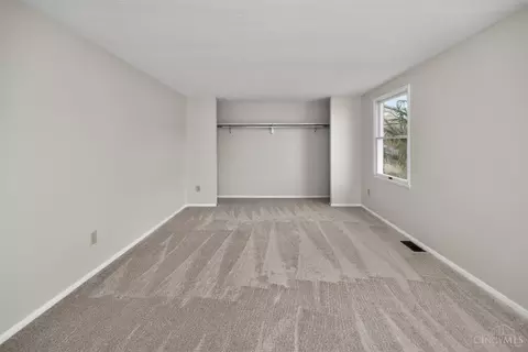 Bedroom - 8846 Morley Pl, Maineville, OH 45039 photo 6 of 6