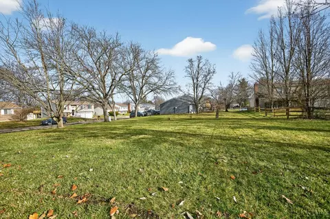 Exterior - 8846 Morley Pl, Maineville, OH 45039 photo 3 of 4
