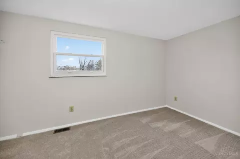 Bedroom - 8846 Morley Pl, Maineville, OH 45039 photo 3 of 6