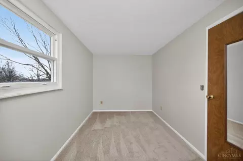 Bedroom - 8846 Morley Pl, Maineville, OH 45039 photo 4 of 6