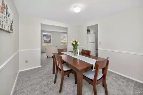 Dining - 8846 Morley Pl, Maineville, OH 45039 photo 2 of 4