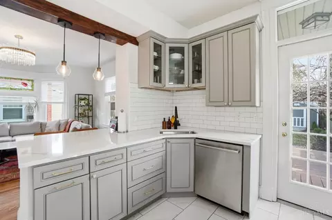 Kitchen - 3414 Monteith Ave, Cincinnati, OH 45208 photo 5 of 7