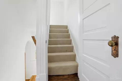 Entry Way - 3414 Monteith Ave, Cincinnati, OH 45208 photo 13 of 14