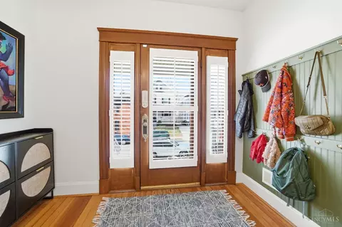 Entry Way - 3414 Monteith Ave, Cincinnati, OH 45208 photo 2 of 14