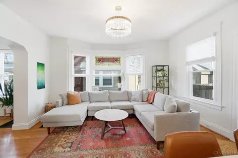 Living - 3414 Monteith Ave, Cincinnati, OH 45208 photo 2 of 3