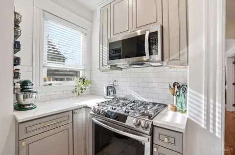 Kitchen - 3414 Monteith Ave, Cincinnati, OH 45208 photo 3 of 7