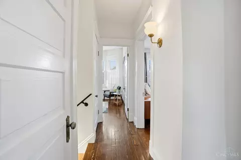 Entry Way - 3414 Monteith Ave, Cincinnati, OH 45208 photo 11 of 14