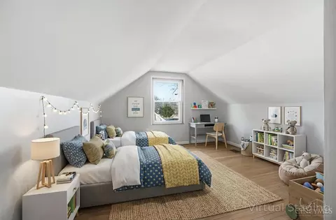 Bedroom - 4413 Hunt Rd, Blue Ash, OH 45242 photo 8 of 14