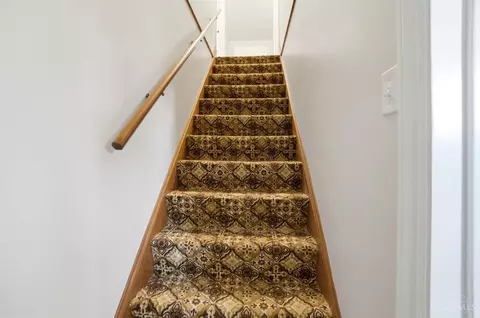 Entry Way - 4413 Hunt Rd, Blue Ash, OH 45242 photo 3 of 5