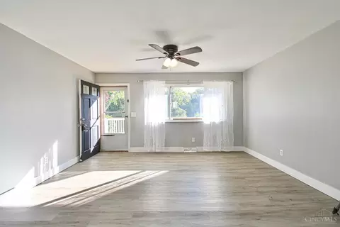 Living - 3875 Michael Dr, Cincinnati, OH 45255 photo 1 of 3