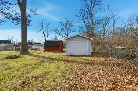 Exterior - 4152 Larchview Dr, Cincinnati, OH 45236 photo 10 of 15