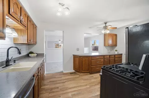 Kitchen - 4152 Larchview Dr, Cincinnati, OH 45236 photo 1 of 7