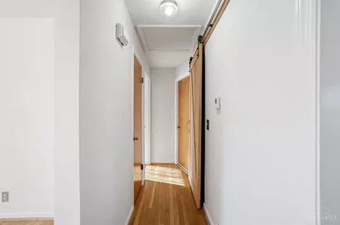 Entry Way - 4152 Larchview Dr, Cincinnati, OH 45236 photo 3 of 5