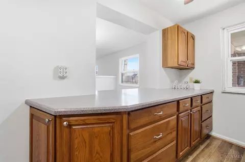 Kitchen - 4152 Larchview Dr, Cincinnati, OH 45236 photo 6 of 7